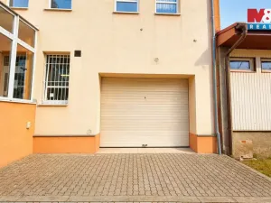 Pronájem atypického bytu, Lenešice, 171 m2