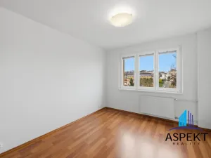 Prodej bytu 2+1, Praha - Malešice, Káranská, 53 m2