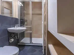 Pronájem bytu 2+kk, Praha - Vinohrady, náměstí Jiřího z Lobkovic, 43 m2