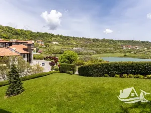 Prodej bytu 4+kk, Topola, Bulharsko, 188 m2