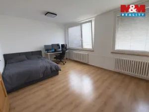 Pronájem bytu 2+1, Louny, Školní, 63 m2