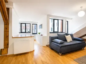 Pronájem bytu 1+kk, Praha - Karlín, Sokolovská, 77 m2