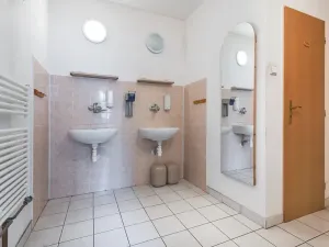 Prodej obchodního prostoru, Kolín, Roháčova, 340 m2