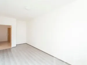 Pronájem bytu 2+kk, Praha - Vysočany, Pod Harfou, 48 m2