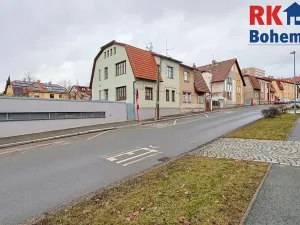 Pronájem bytu 4+1, Praha - Žižkov, Na Jarově, 122 m2