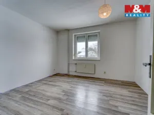 Prodej bytu 3+1, Město Touškov, Partyzánská, 81 m2