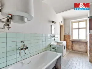 Prodej bytu 2+1, Hejnice, 72 m2