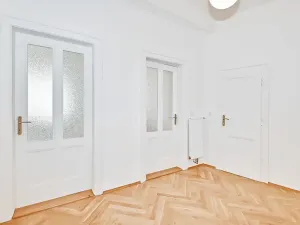 Pronájem bytu 3+1, Praha - Malá Strana, Karmelitská, 95 m2