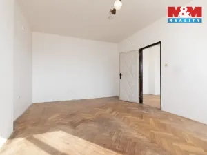 Prodej atypického bytu, Krnov - Pod Bezručovým vrchem, Bezručova, 73 m2