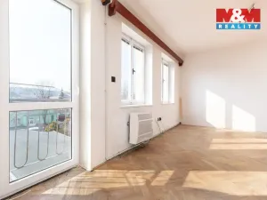 Prodej atypického bytu, Krnov - Pod Bezručovým vrchem, Bezručova, 73 m2