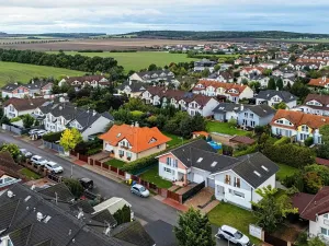 Prodej vily, Bašť, Kostelecká, 145 m2