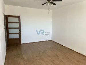 Prodej bytu 2+1, Trhové Sviny, Sídliště, 58 m2