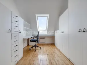 Prodej kanceláře, Křižanov, Benešovo náměstí, 530 m2