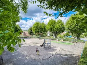 Prodej kanceláře, Křižanov, Benešovo náměstí, 530 m2