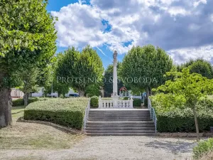 Prodej vícegeneračního domu, Křižanov, Benešovo náměstí, 530 m2