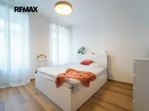 Prodej bytu 2+1, Praha - Karlín, Pernerova, 62 m2