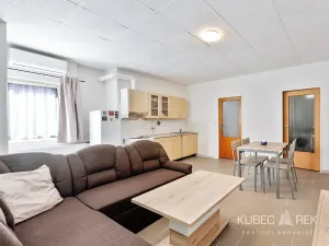 Prodej obchodního prostoru, Kamenice nad Lipou, Dobšova, 270 m2