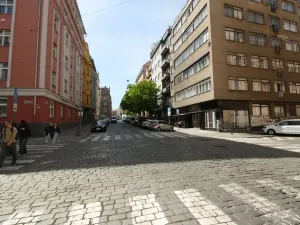 Pronájem bytu 1+kk, Praha - Holešovice, Heřmanova, 26 m2