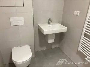 Pronájem bytu 1+kk, Zlín, Ševcovská, 37 m2