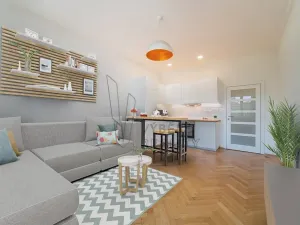 Pronájem bytu 1+kk, Praha - Smíchov, Nádražní, 28 m2
