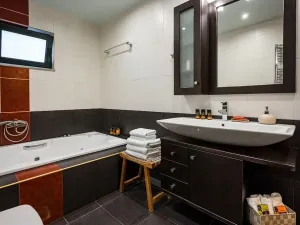 Prodej rodinného domu, Afráta, Řecko, 200 m2