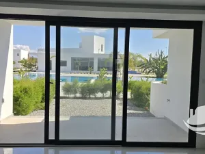 Prodej bytu 2+1, Trikomo, Kypr, 96 m2