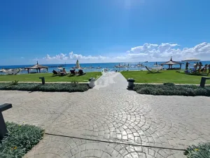 Prodej bytu 1+1, Trikomo, Kypr, 60 m2