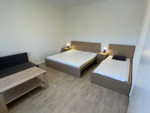 Pronájem bytu 2+kk, Praha - Hodkovičky, Na výspě, 42 m2
