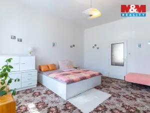 Prodej bytu 3+1, Kroměříž, Husovo náměstí, 92 m2