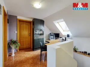 Prodej rodinného domu, Dolany, 225 m2