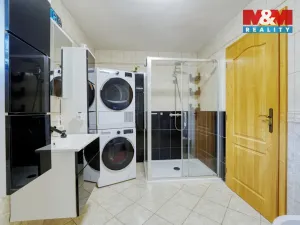 Prodej rodinného domu, Dolany, 225 m2