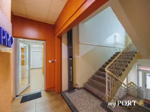 Prodej kanceláře, Nová Role, Tovární, 1088 m2