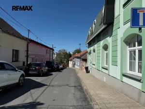 Pronájem atypického bytu, Kladno, Nezamyslova, 137 m2