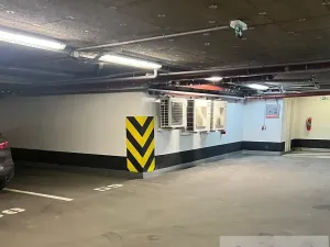 Pronájem garážového stání, Praha - Smíchov, Karla Engliše, 14 m2