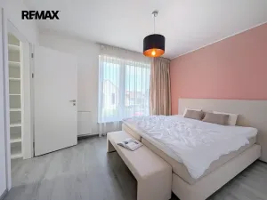 Pronájem rodinného domu, Praha - Březiněves, V křepelkách, 146 m2