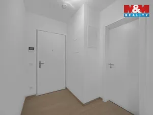 Pronájem bytu 1+kk, Praha, 34 m2