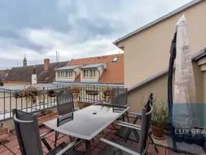 Prodej atypického bytu, Mikulov, Komenského, 164 m2