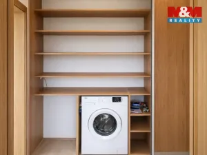 Pronájem bytu 1+kk, Praha, Záveská, 32 m2