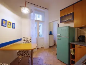Pronájem bytu 1+1, Praha - Vinohrady, Polská, 45 m2