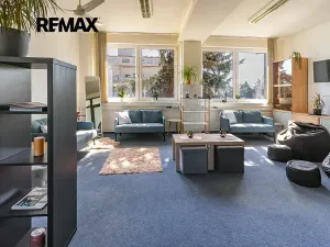 Pronájem kanceláře, Česká Lípa, Děčínská, 350 m2