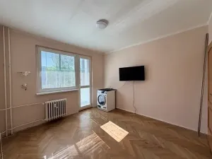 Prodej bytu 3+1, Cheb, 17. listopadu, 65 m2