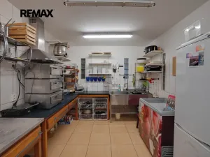 Prodej ubytování, Lipová-lázně, 703 m2
