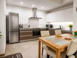 Pronájem bytu 2+kk, Praha - Bubeneč, Terronská, 54 m2
