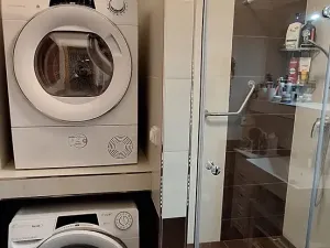 Pronájem bytu 2+1, Liberec, Seniorů, 64 m2