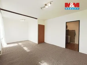 Pronájem bytu 1+kk, Kladno - Kročehlavy, Lacinova, 33 m2