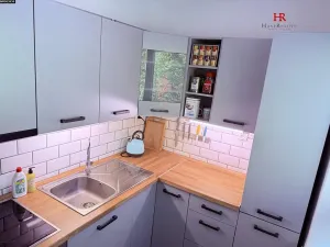 Prodej bytu 2+1, Milovice, Spojovací, 47 m2