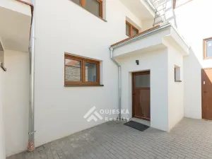 Pronájem bytu 2+kk, Ivančice, Žerotínovo náměstí, 55 m2