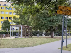 Pronájem bytu 2+kk, Praha - Vysočany, Mlékárenská, 56 m2