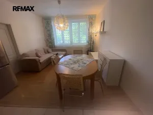 Pronájem bytu 2+kk, Praha - Žižkov, U kněžské louky, 50 m2