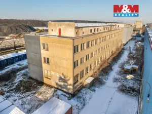 Prodej výrobních prostor, Kladno, Buštěhradská, 2602 m2
